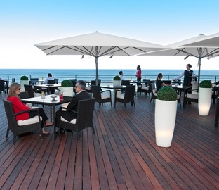 Terraza  Vincci Selección Aleysa Málaga Benalmádena