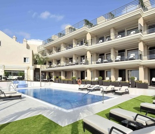 Piscina  Vincci Selección Aleysa Málaga Benalmádena