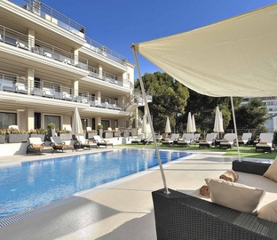 Piscina  Vincci Selección Aleysa Málaga Benalmádena