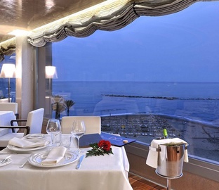 Restaurante  Vincci Selección Aleysa Málaga Benalmádena