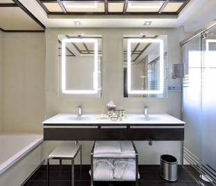 Baño  Vincci Selección Aleysa Málaga Benalmádena