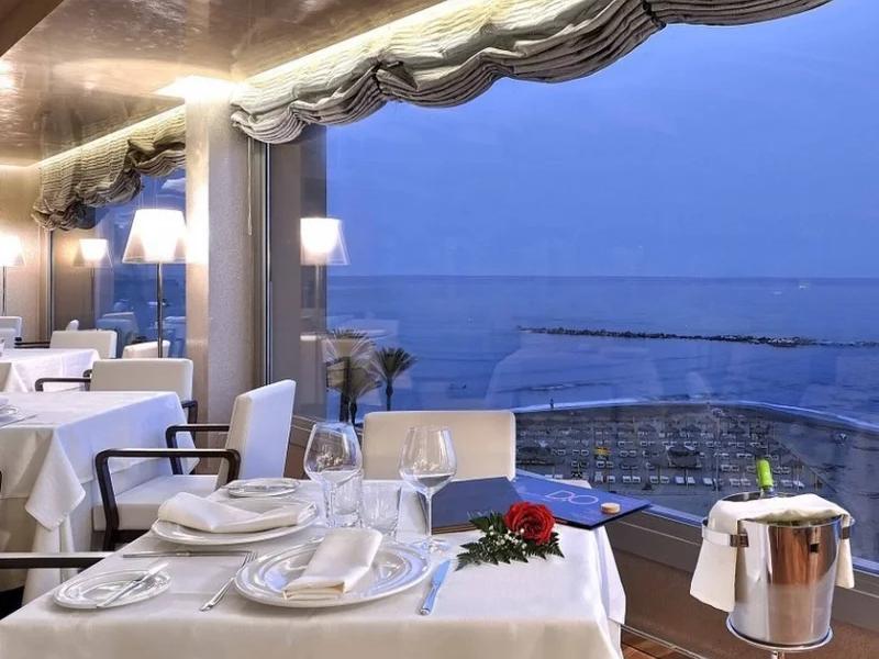 Restauración  Vincci Selección Aleysa 5* Málaga Restauración  Vincci Selección Aleysa 5* Málaga