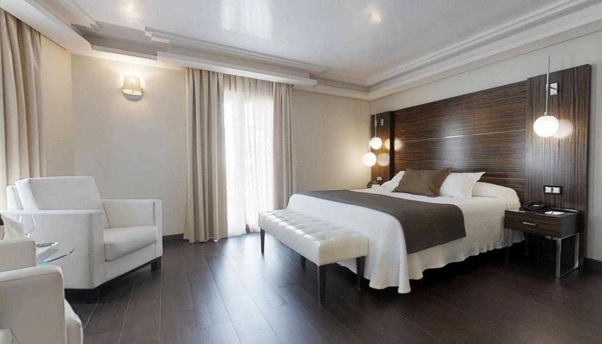 Suite vista ciudad Vincci Selección Aleysa 5* Málaga Suite vista ciudad Vincci Selección Aleysa 5* Málaga